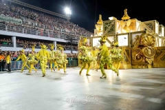 QUARTA NOITE DESFILE